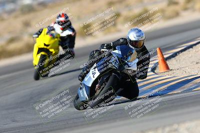 media/Jan-09-2022-SoCal Trackdays (Sun) [[2b1fec8404]]/Turn 11 (935am)/